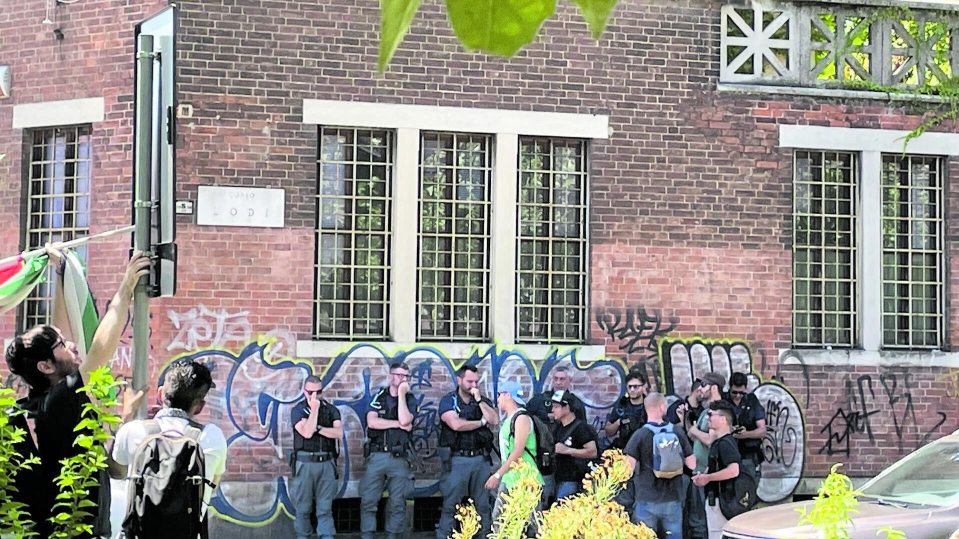Sgomberato l'ex centro vaccinale in viale Brenta