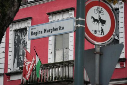 Askatasuna, le immagini dal centro sociale  14