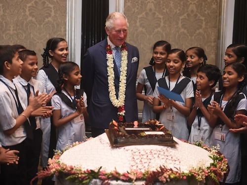 Il principe Carlo compie 71 anni e in India festeggia con Katy Perry