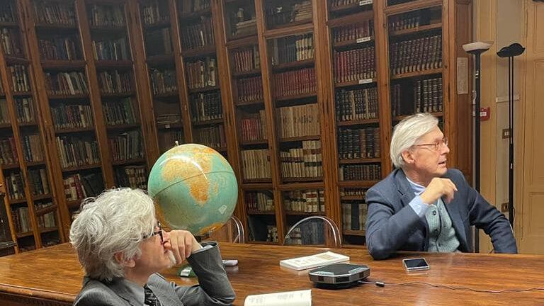 "Topo", "Non rompere i c...". Ancora scintille tra Morgan e Sgarbi