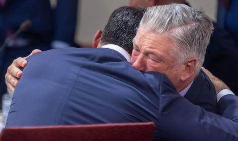 Alec Baldwin piange alla lettura delle sentenza 3