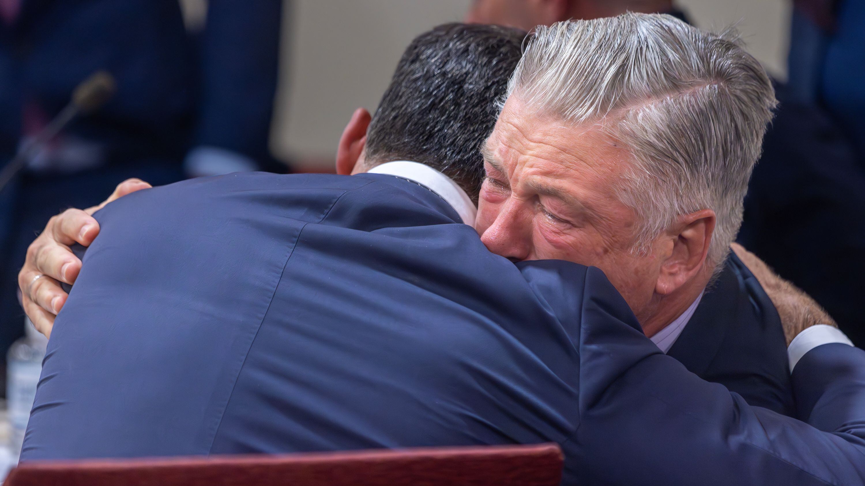 Alec Baldwin si salva. Archiviato il processo per omicidio colposo