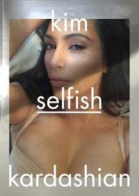 I selfie hot di Kim Kardashian diventano un libro 2
