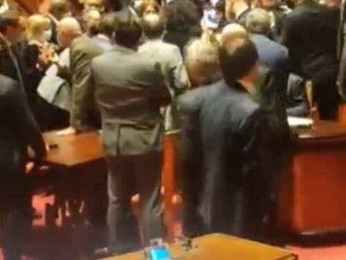 Dl migranti, è "guerra" in Aula Occupati i banchi del governo