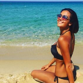 Giorgia Palmas, bikini sexy in Sardegna 1