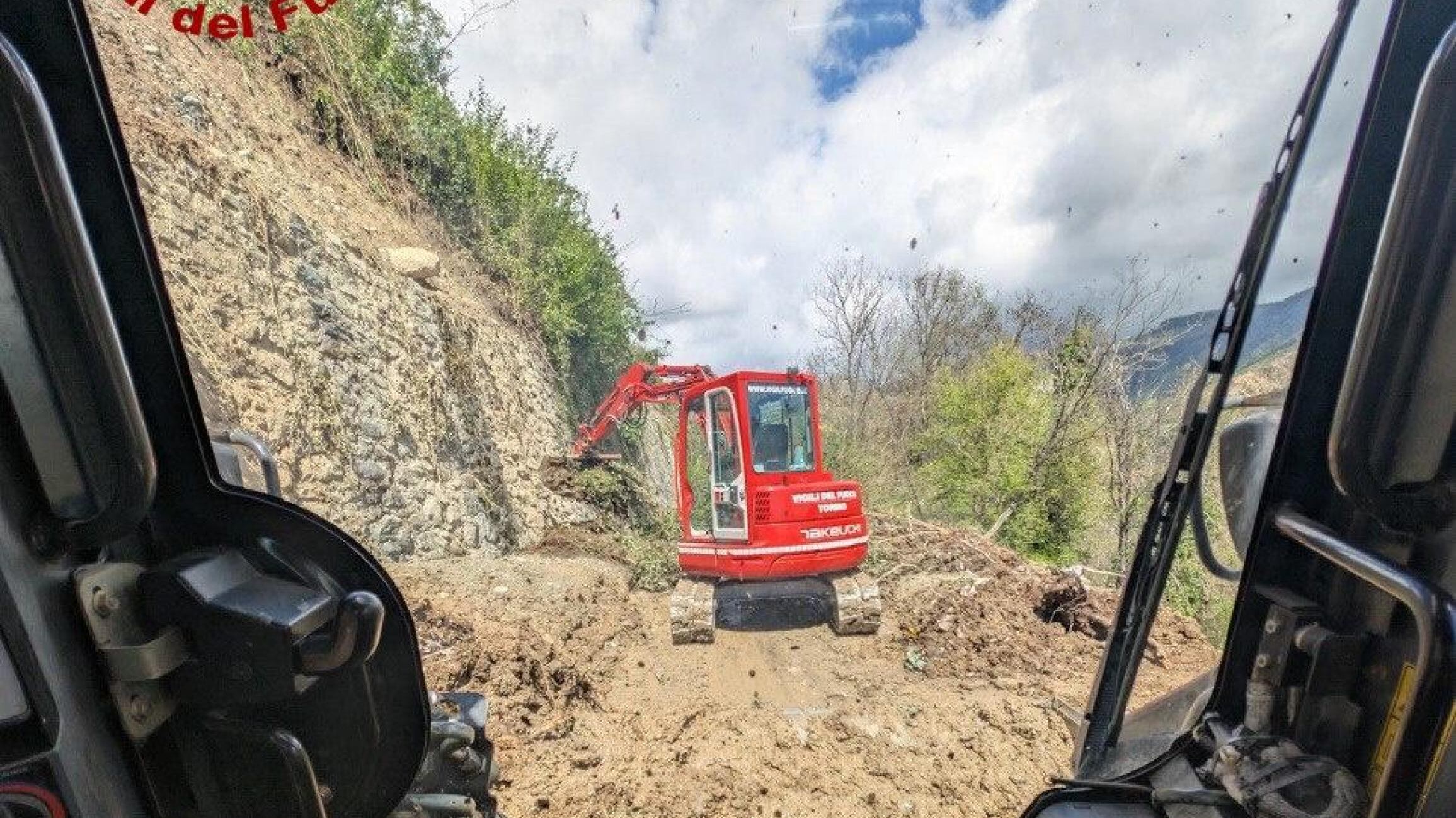 Frane, inondazioni, interi paesi isolati Piemonte, Versilia e Pavese in ginocchio
