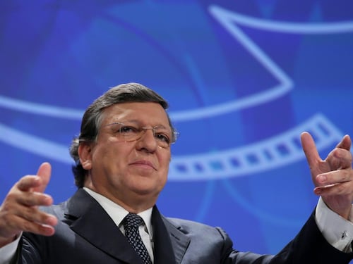 Le mani di Bruxelles sull'Italia Così ci vogliono commissariare