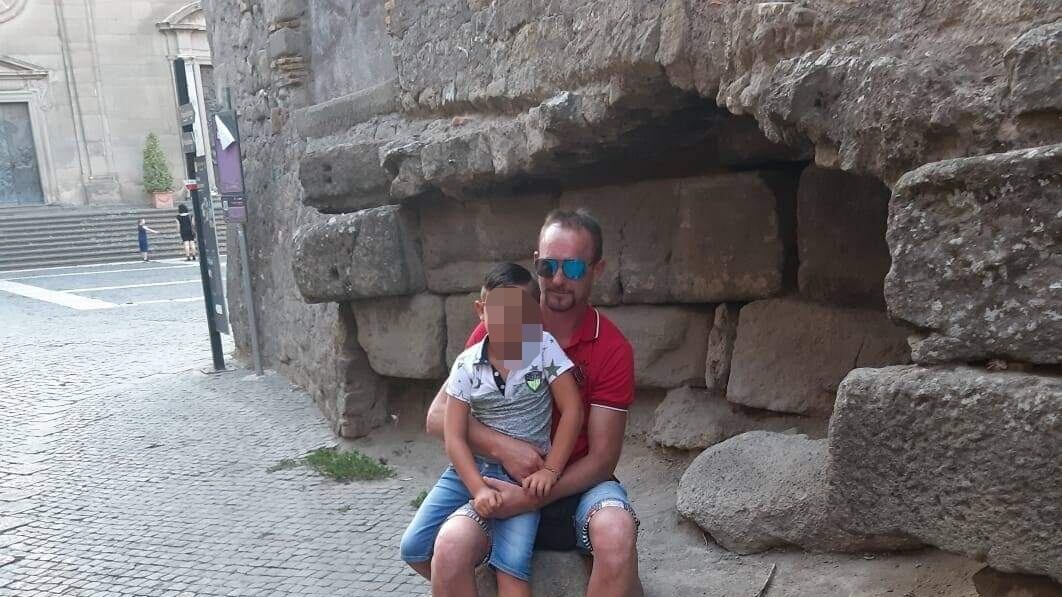 "Era sempre più taciturno e aggressivo": la moglie aveva già denunciato Mirko
