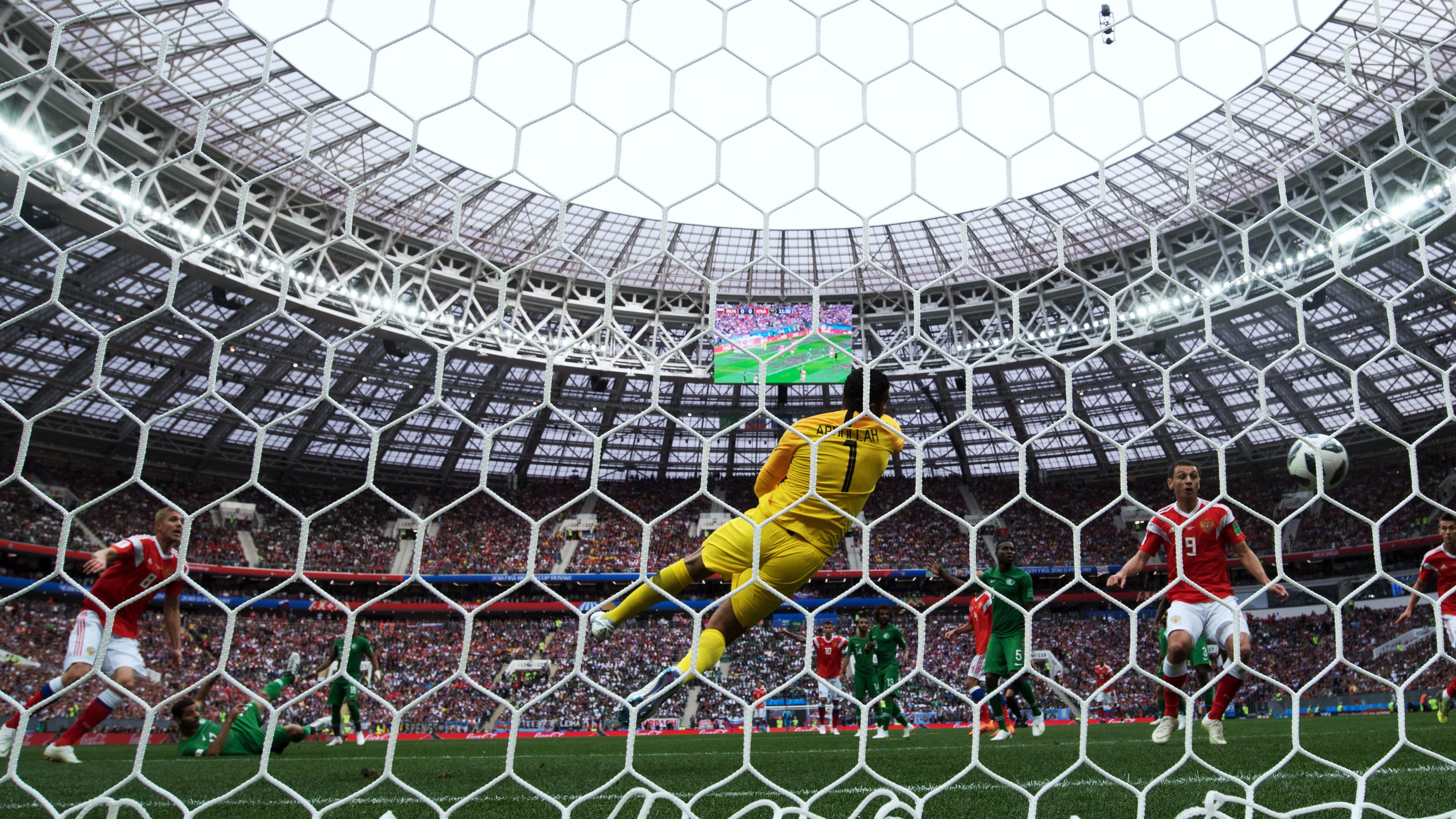 L'Italia c'è solo con arbitri e giornalisti I più odiati...