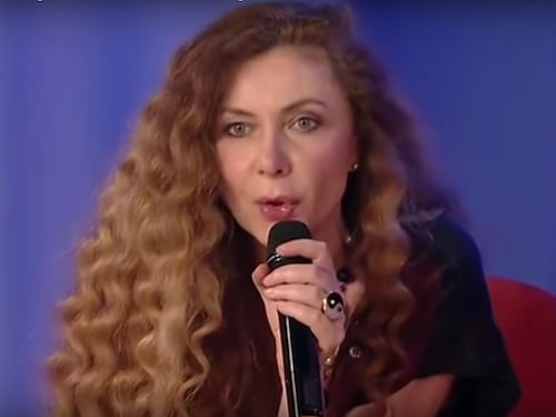 Follia di Eleonora Brigliadori contro il vaccino per il Covid: "È frutto di satanismo applicato alla vita politica"