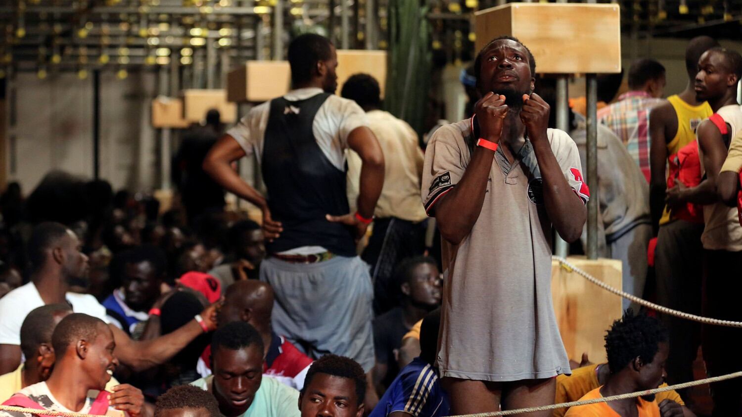 Caos immigrazione, la truffa per chi affitta casa sul web