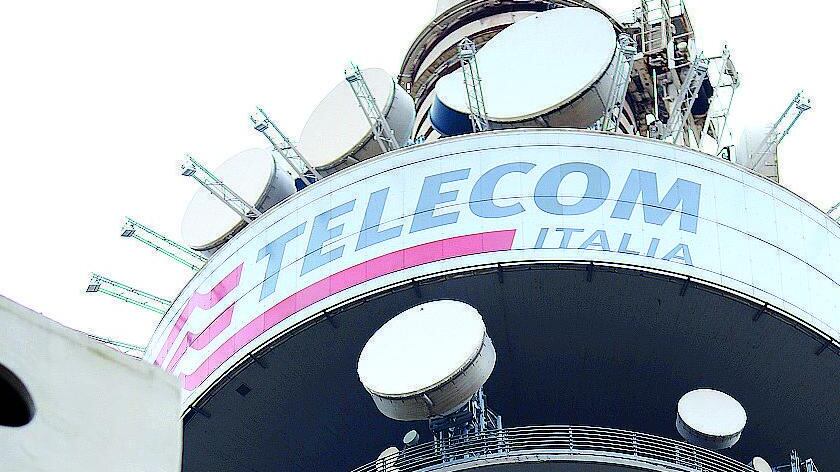 Guerra di tariffe Telecom-Agcom