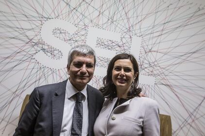 Vendola-Boldrini, schiaffi per gioco 4