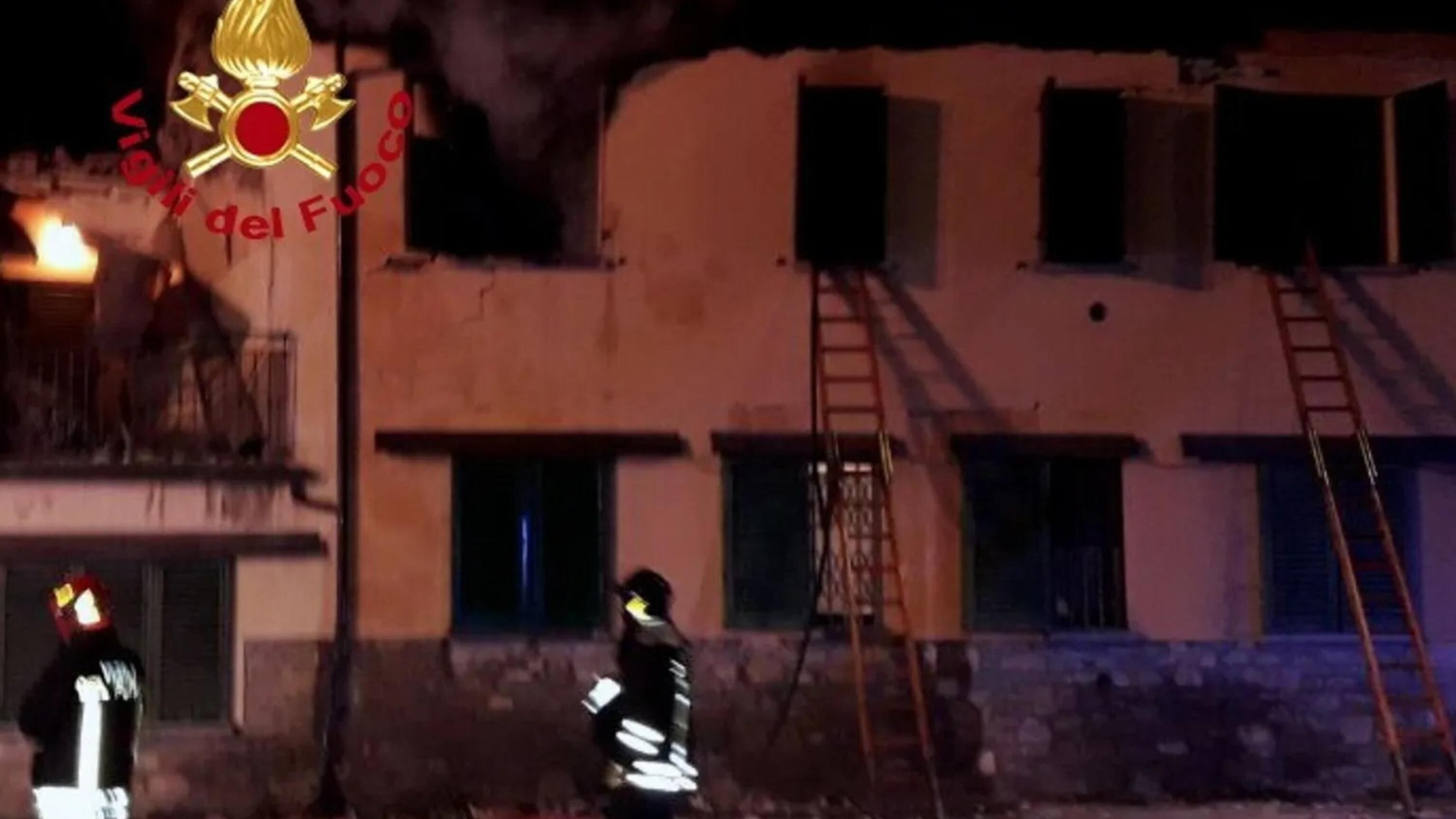 Gli comunicano lo sfratto: 71enne fa esplodere la casa e muore