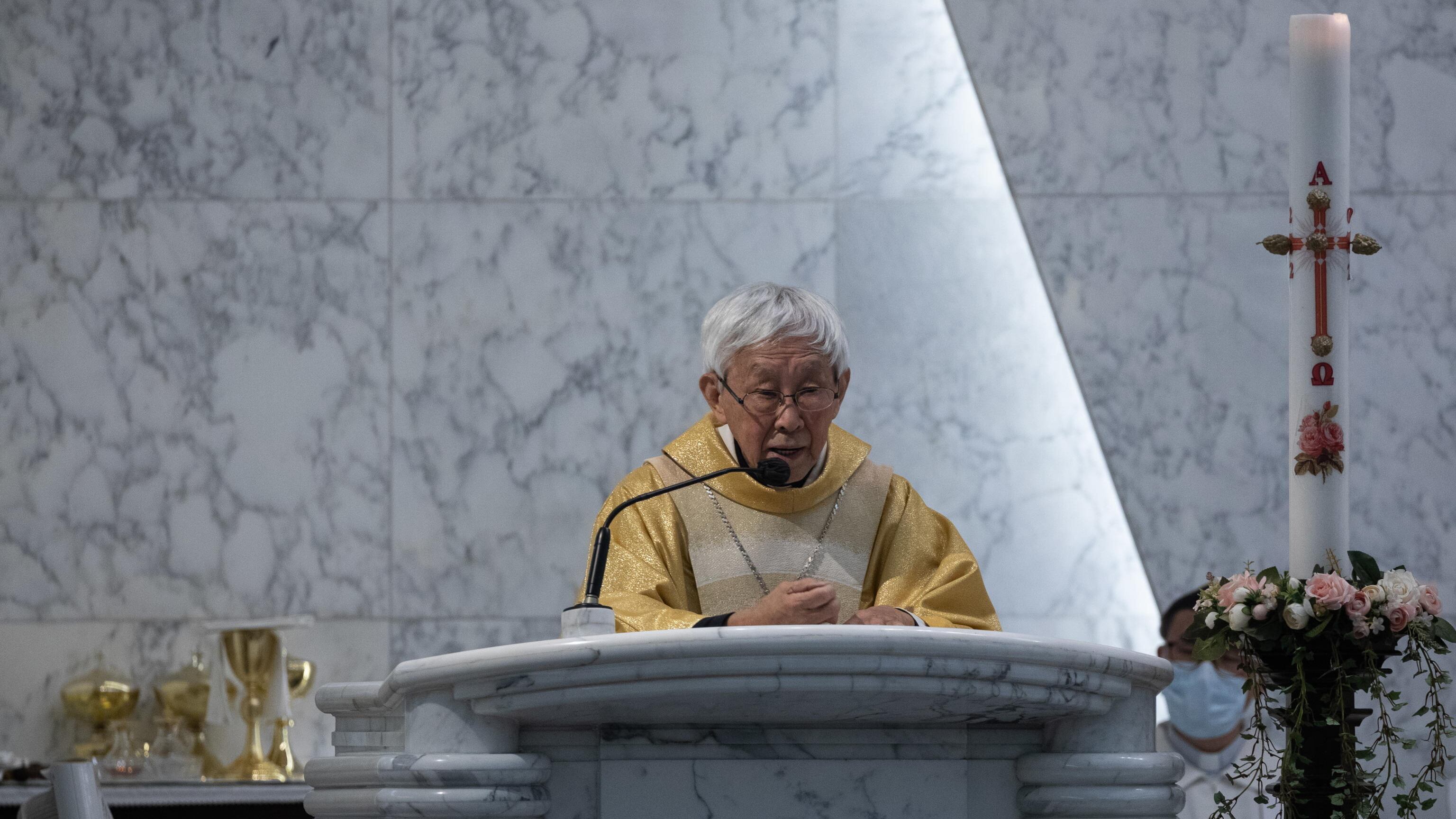 "Dimissioni? Il Papa faccia come Ratzinger"