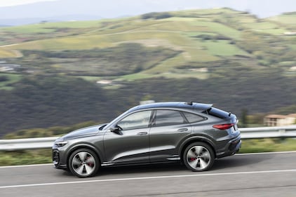 Audi Q5 e-hybrid: guarda la gallery 16