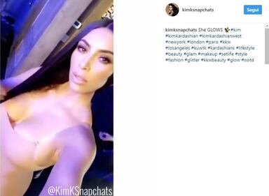 Kim Kardashian, seno esplosivo in bikini 8