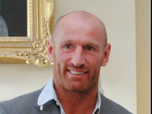 Rugby, Gareth Thomas aggredito a Cardiff: "Picchiato perché omosessuale"