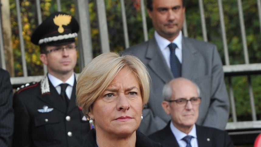 Pinotti costretta alle scuse: "Abbiamo sbagliato"