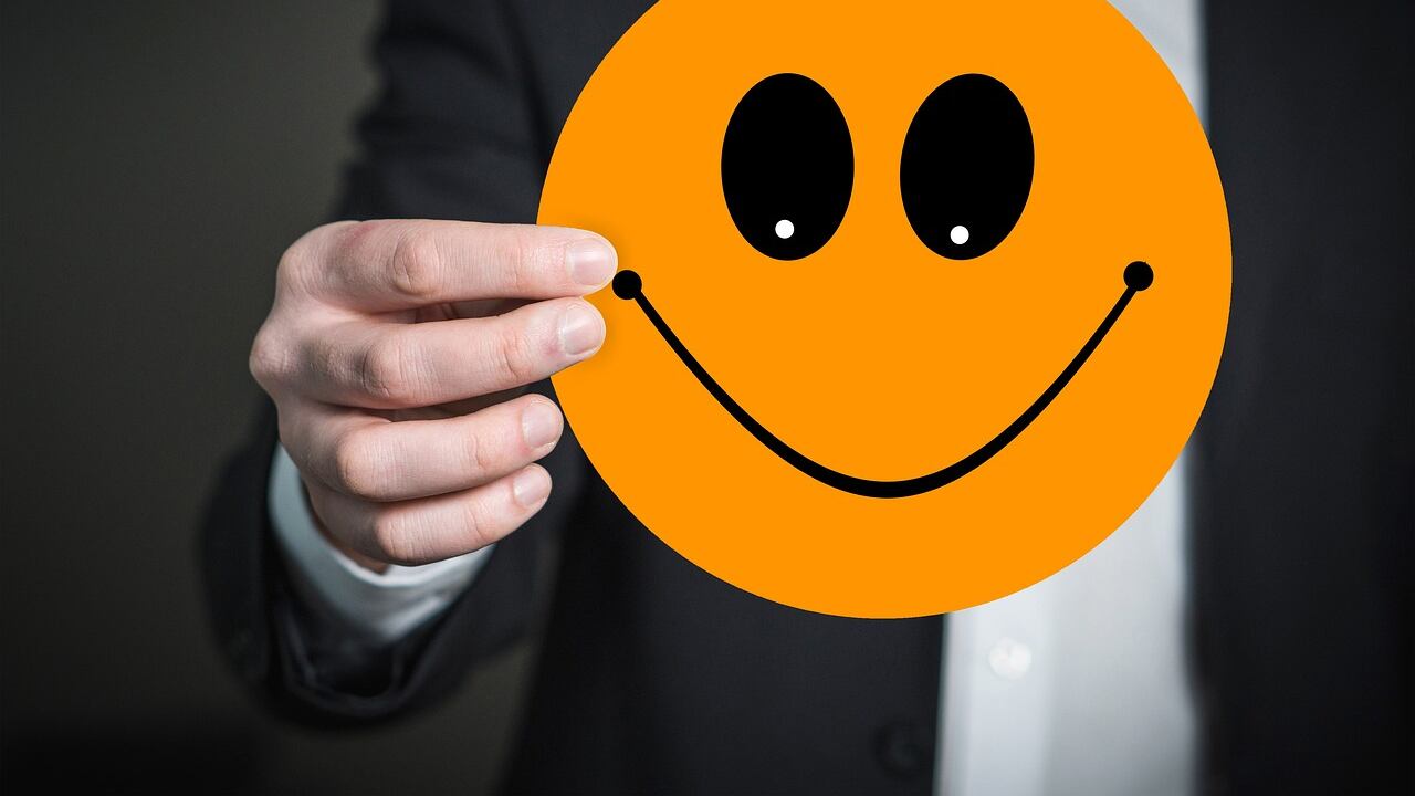 WhatsApp, attenzione alle emoticon: queste posso essere usate in tribunale come prove