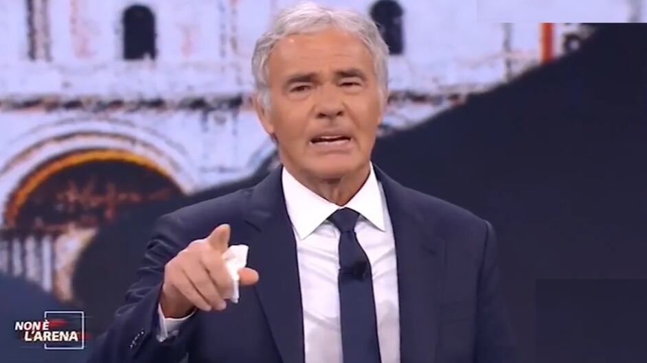 "Non so se riesco ad andare avanti". Malore in diretta per Giletti