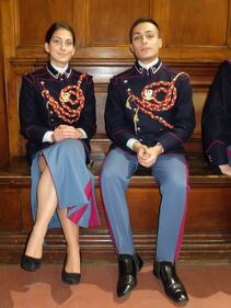A Milano le debuttanti ballano il valzer. E c'è anche Cenerentola 36