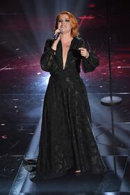Sanremo, incidente hot per Noemi 4