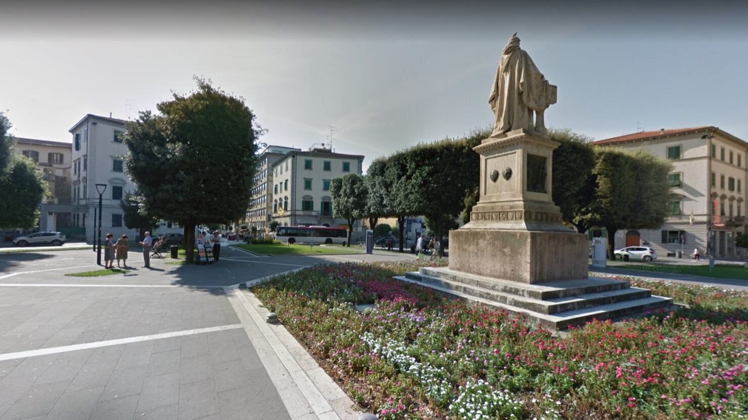 Arezzo, tunisino viola ordine restrittivo e aggredisce poliziotta