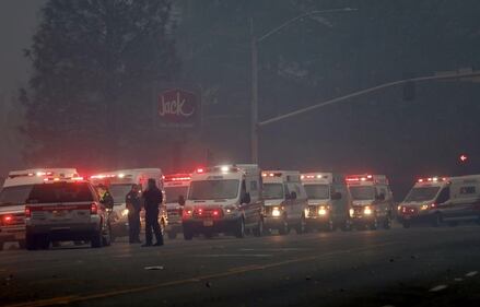Incendi in California, ordine di evacuazione per Malibù 6