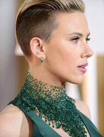 Oscar, Scarlett Johansson sfoggia il look rasato 7