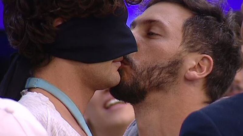 GF14: concorrenti a nudo col body imprinting 20