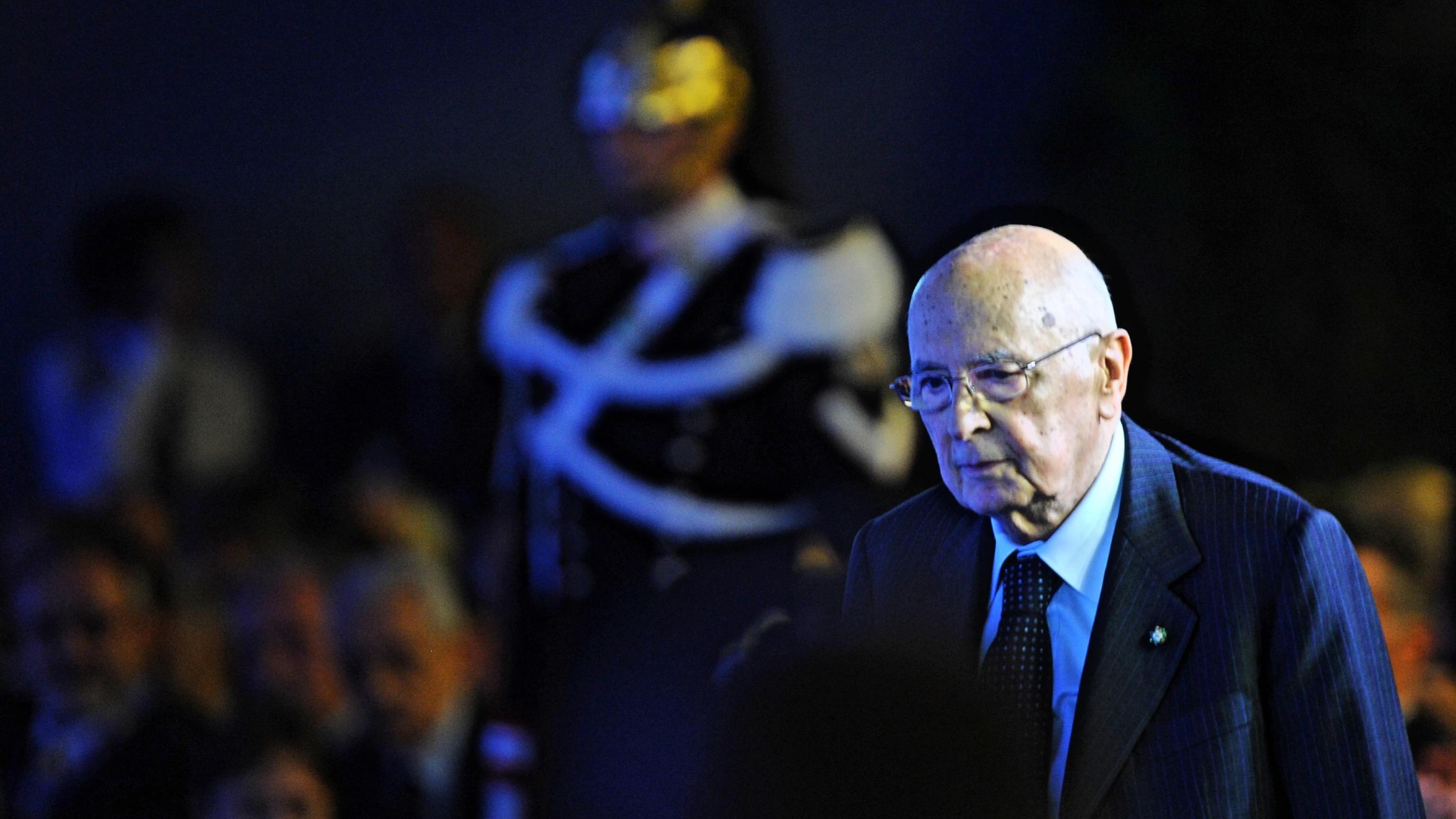 Il piano segreto di Napolitano per allungare la vita al governo