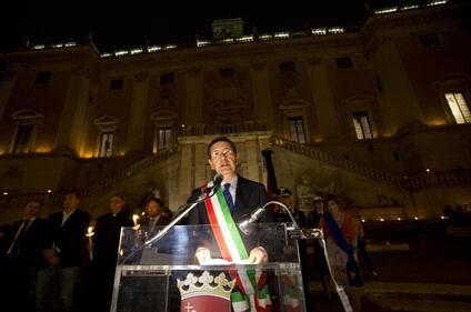 Marò tolti dal Campidoglio: scatta la protesta contro Marino 10