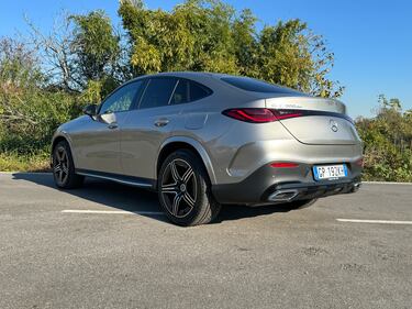 Mercedes GLC Coupé 300de: la galleria dell'ibrido plug-in diesel 14