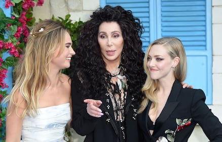 Cher e Meryl Streep, bacio lesbo in foto 10