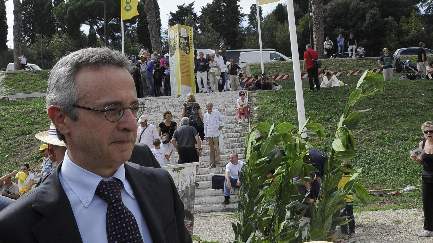 La furbata elettorale del ministro: infornata di generali alla Forestale
