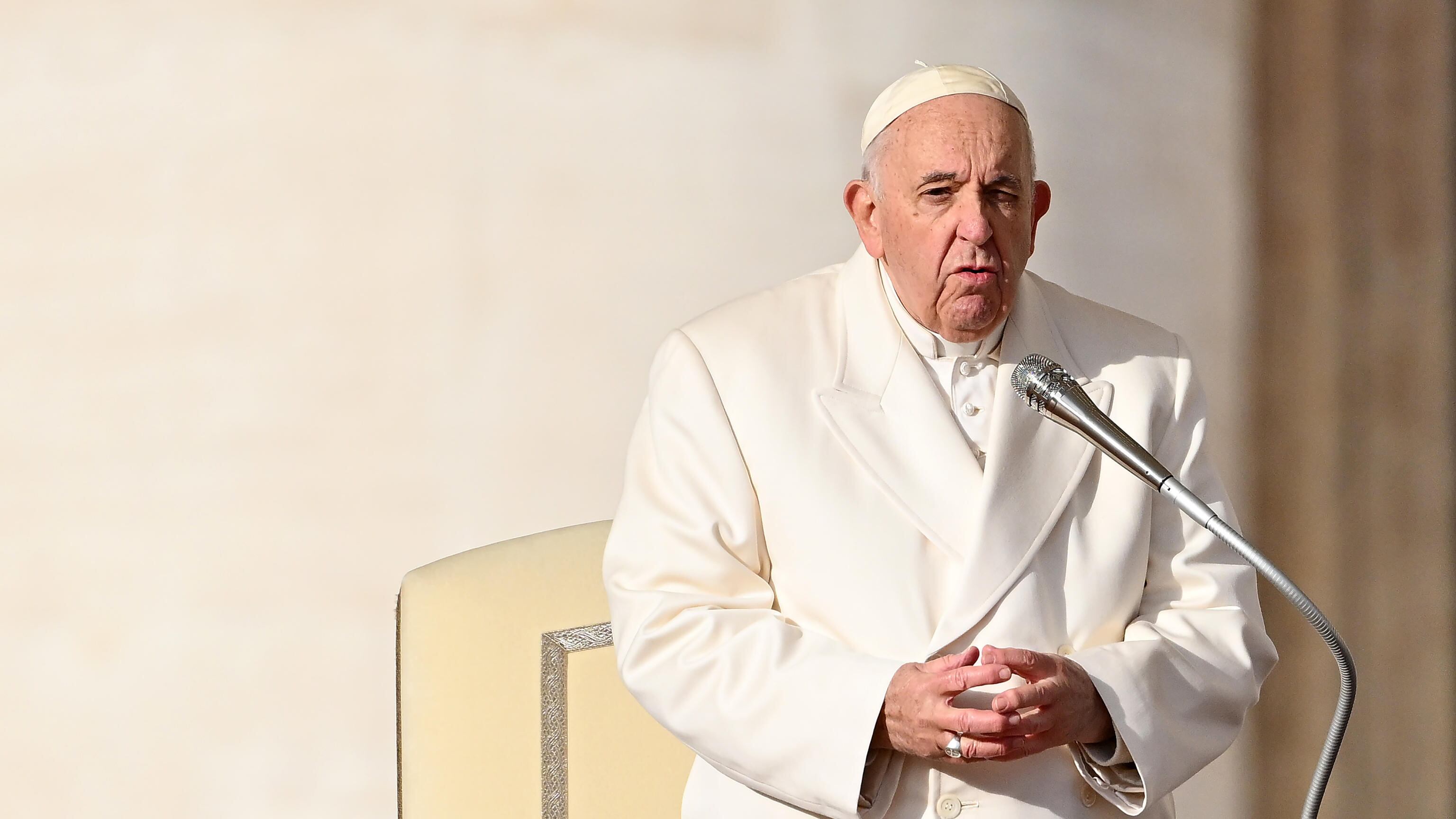 Il Papa "patriota": "Italiani, fate figli"