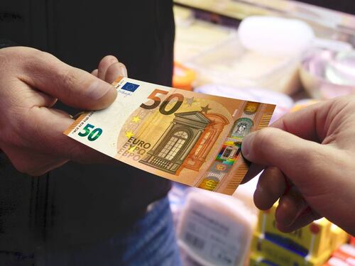 "Blocco del conto corrente": quando accade e perché