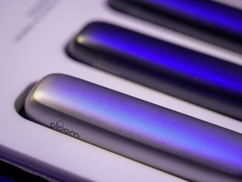 Ploom Aura, il tabacco incontra l’innovazione: arriva in Italia il nuovo device di JTI