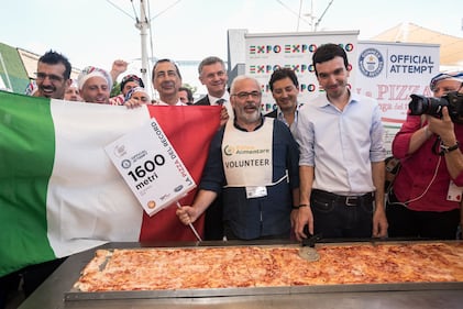 Expo, pizza record: 1595,45 metri 2
