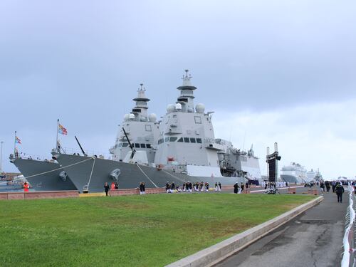 Bandiere di combattimento per due navi della marina: la cerimonia a Roma