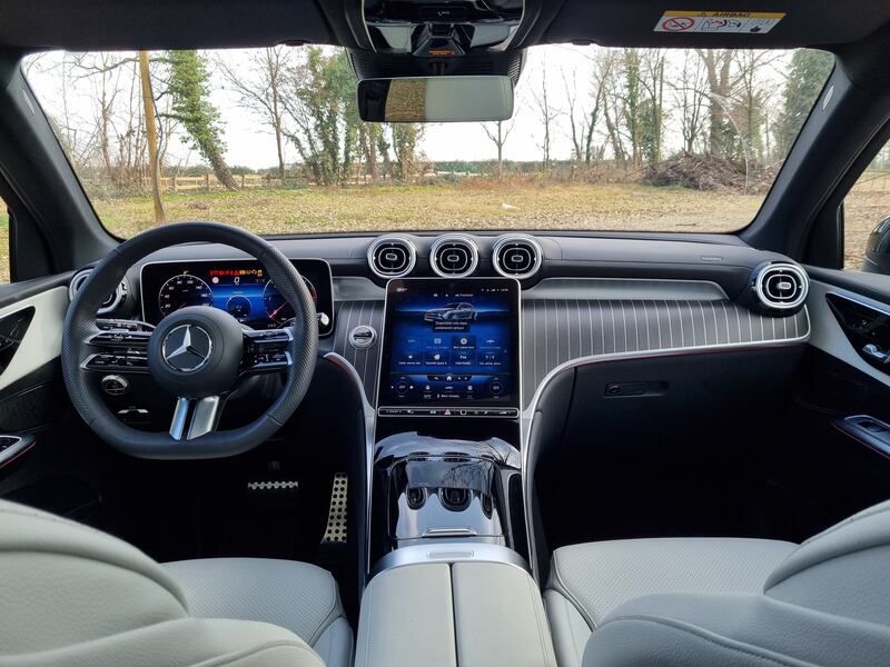 Mercedes-Benz GLC, guarda le foto 19