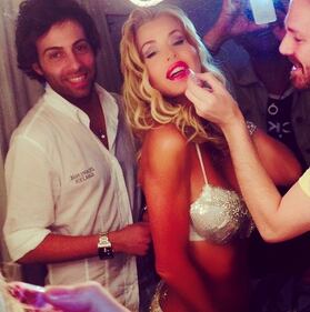 Valeria Marini e il topless "stellare" 5