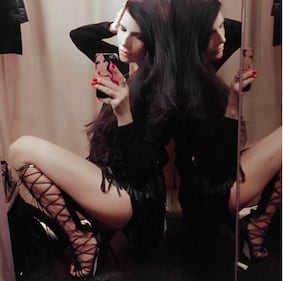 Pamela Prati, sexy selfie con il look fetish 2