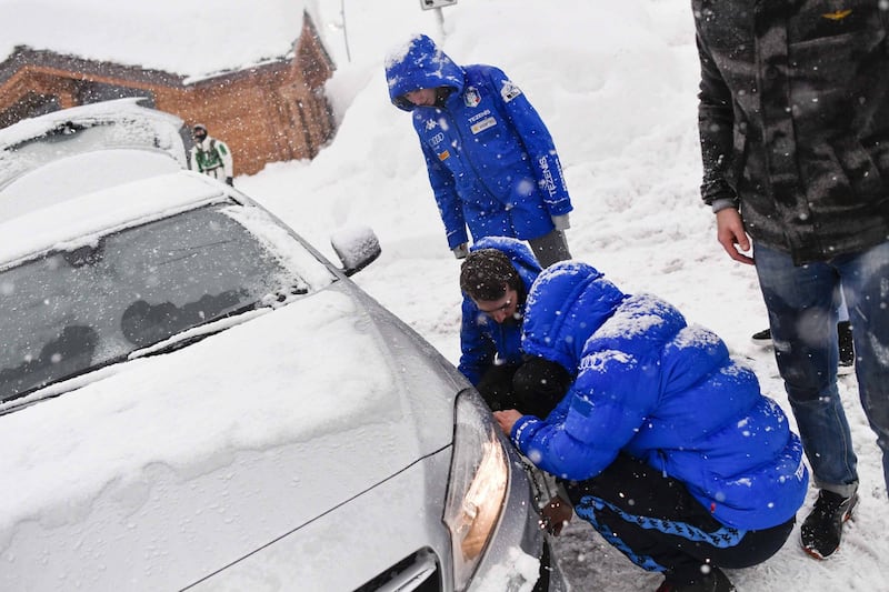 Maltempo, strade interrotte a Cervinia 14
