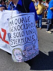 "No al genocidio", gli slogan in piazza a Roma. Contestato pure il Pd 1