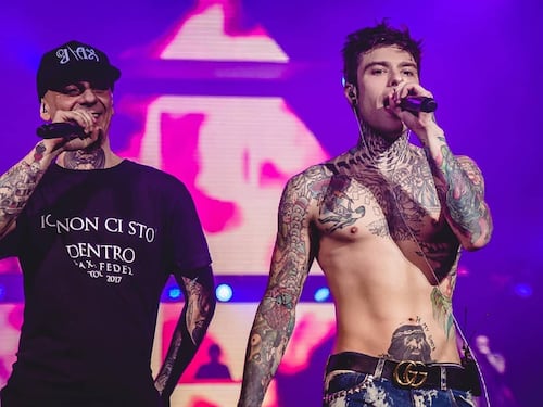 Fedez, tentativo di pace con J-Ax?