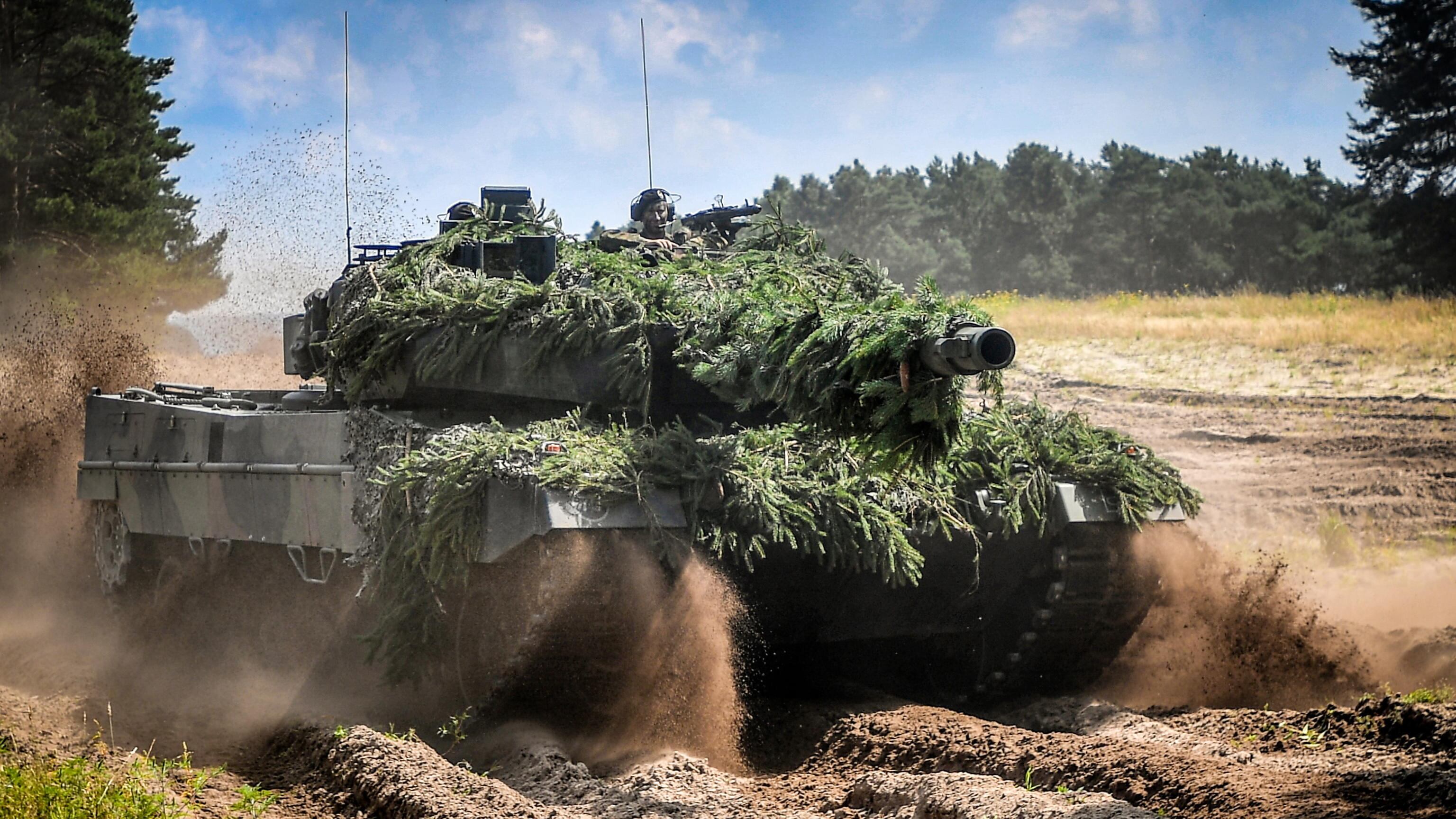 Semaforo verde dalla Germania: Berlino pronta a inviare i Leopard all'Ucraina