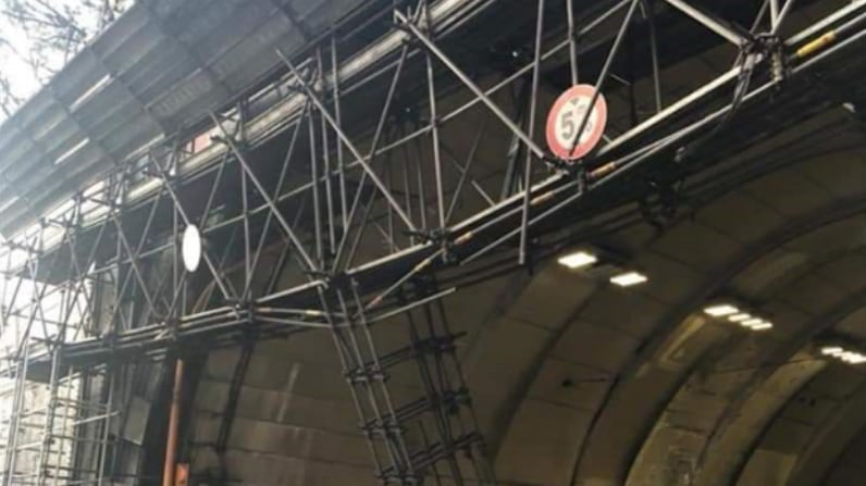Rischia di far crollare la Galleria della Vittoria: multa salata al 20enne