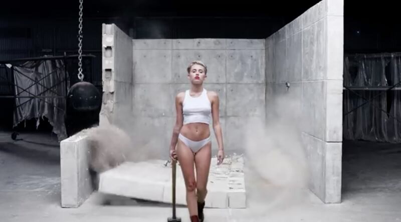 Miley Cyrus nuda per Terry Richardson 23